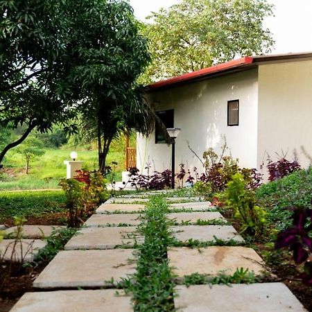 Hotel Mangozzz Magical World Panvel Exterior foto